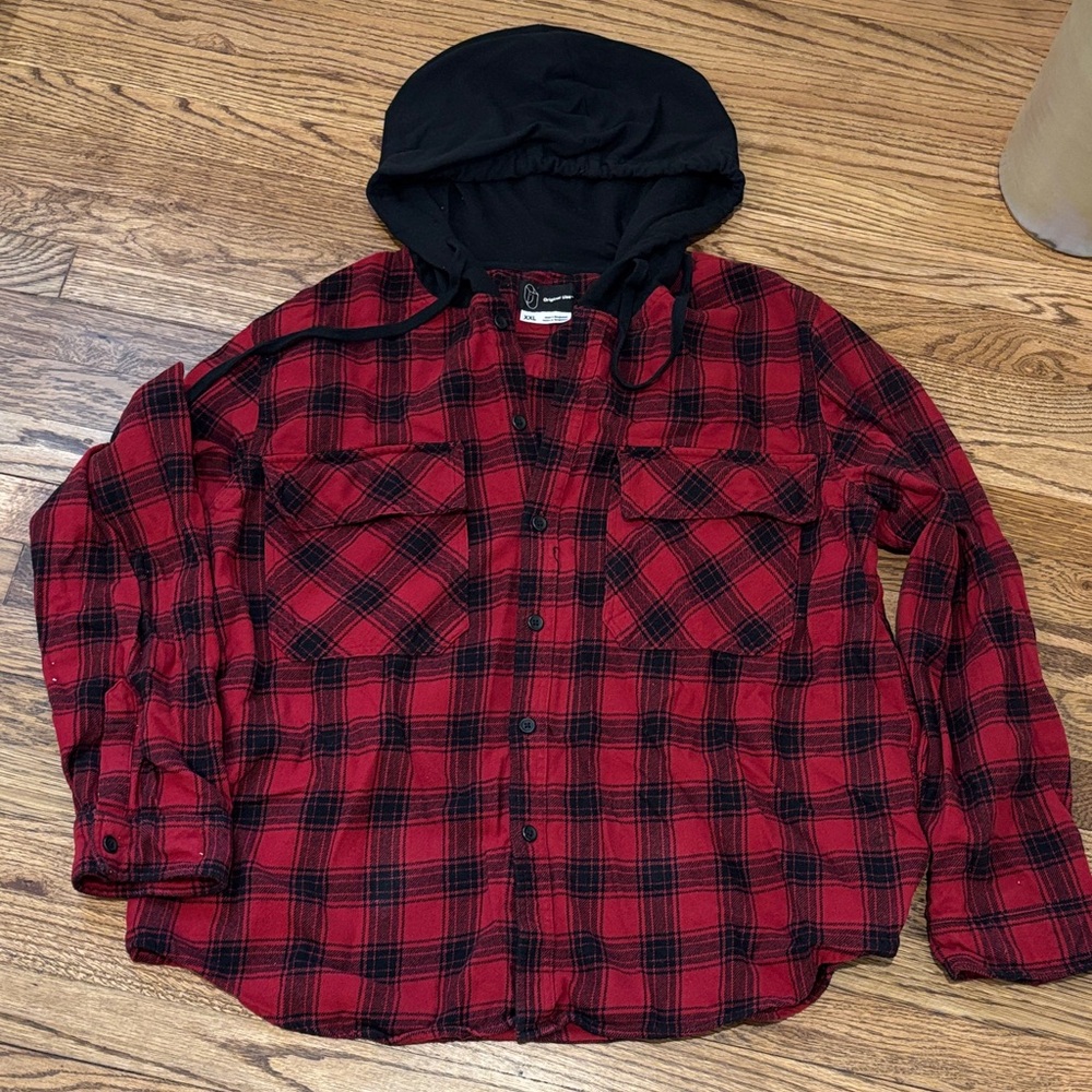 Original Use Men’s XXL Red and Black Plaid Hooded Shirt